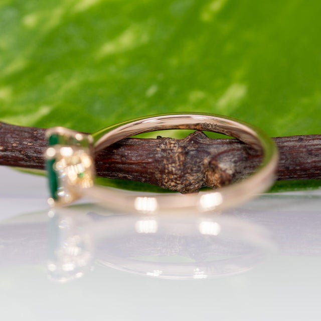 Colombian Emerald Ring With Earth-Mined Diamond Accents: Solid 14k Gold, 6x5mm, Size 6.75 For Sale - Image 9 of 9