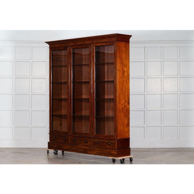 Late 19th Century Antique English Glazed Mahogany Vitrine Cabinet, 1890 For Sale - Image 5 of 18