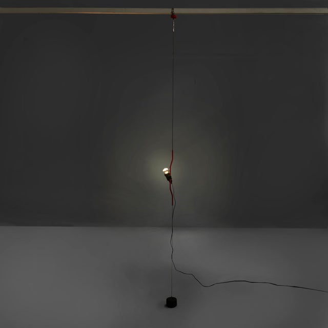 Flos Italian Red Floor-to-Ceiling Lamp Parentesi by Achille Castiglioni and Pio Manzù for Flos, 1970s For Sale - Image 4 of 16