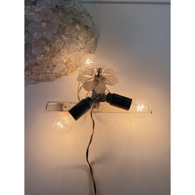 Gold Three-Light Murano Glass Ceiling Lamp in the style of Ercole Barovier, 1940s For Sale - Image 8 of 10