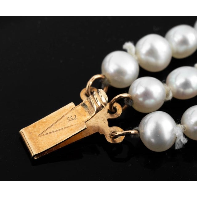 14k Gold Triple Strand Pearl Bracelet For Sale In New York - Image 6 of 7