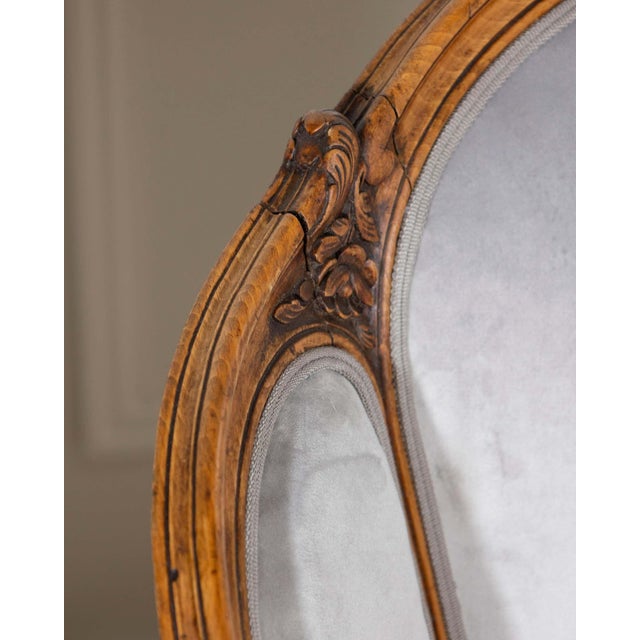 Gray Pair of Louis XV-Style Beech Gondola Armchairs in Gray Velvet, 20th Century For Sale - Image 8 of 15