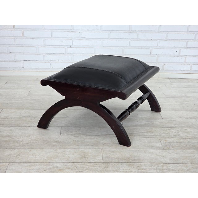 Mid-Century Modern Set of Vintage Armchair and Ottoman in Black Leather, 1970s For Sale - Image 3 of 18