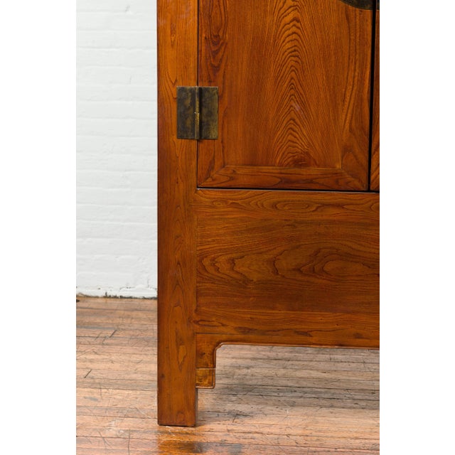 Chinese Qing Dynasty 19th Century Nicely Grained Cabinet with Medallion Lock For Sale - Image 10 of 13