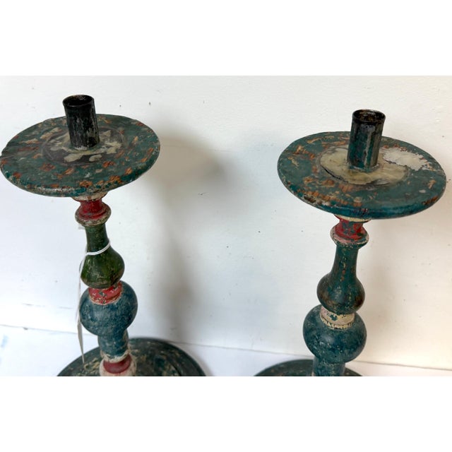 Pair Tuscan Polychrome Wooden Altar Candlesticks, Worn Patina, 18th / 19th C. For Sale - Image 4 of 17