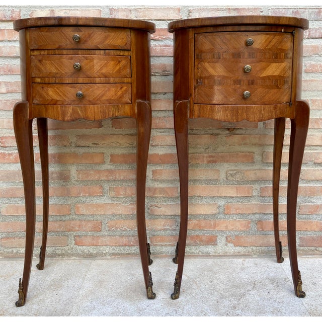 1930s 1930s Pair of French Louis XV Style Marquetry Nightstands With Drawers and Cabinet For Sale - Image 5 of 15