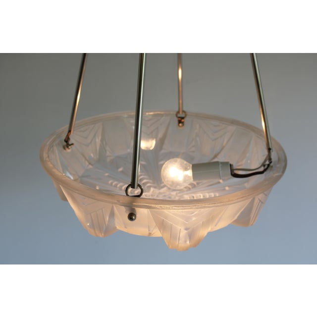 Vintage French Art Deco Pendant Light in White Glass by Muller Freres, 1930 For Sale - Image 9 of 13