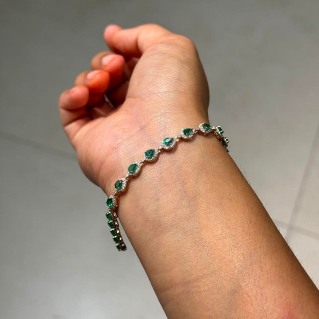 2.68ct Emerald & 1.56ct Diamond Mexican Bracelet 14k Gold Fine Jewelry For Sale In New York - Image 6 of 18