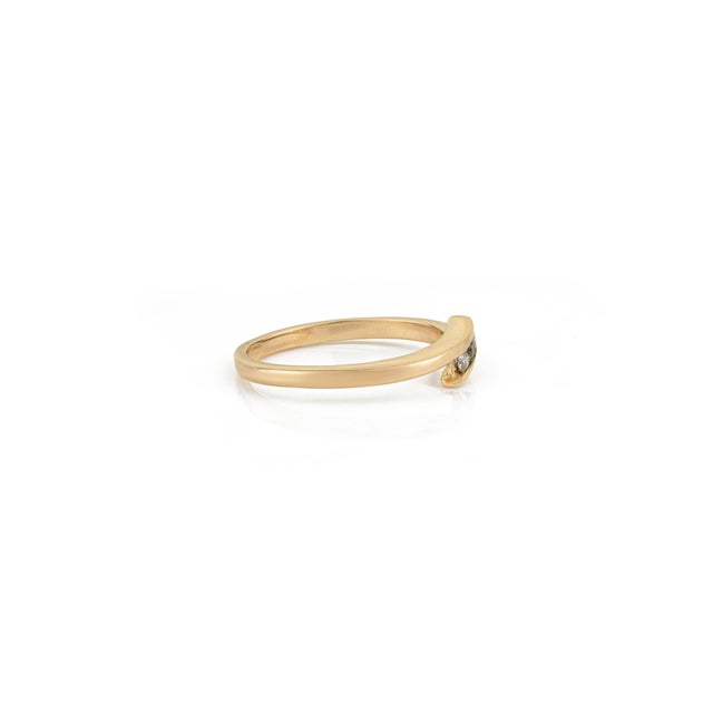 Metal Minimalist Three Stone Natural Diamond Bypass Ring in 18k Yellow Gold Stackable Size 7 For Sale - Image 7 of 15