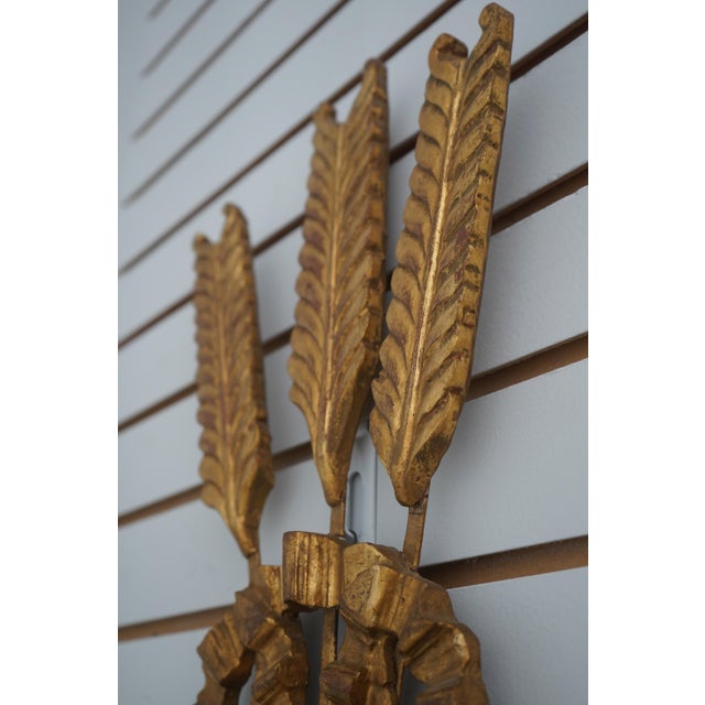 1950s Pair Italian Gold Finish Giltwood Wall Sconces For Sale - Image 5 of 11