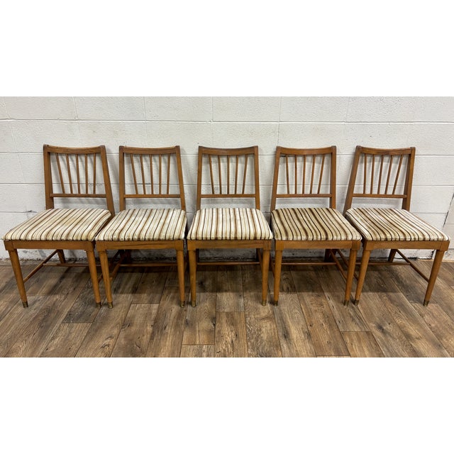 This is a stunning set of five vintage Kroehler MFG Co of Kentucky Mid Century Modern (MCM) dining side chairs. Features...