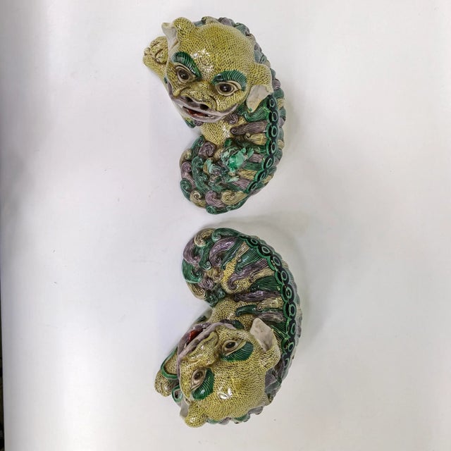 Green Pair of Late 19th Century Porcelain Chinese Foo Dog Figurines For Sale - Image 8 of 13