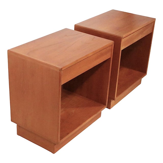 Pair of Danish Mid Century Modern Nightstands by the Interform Collection For Sale