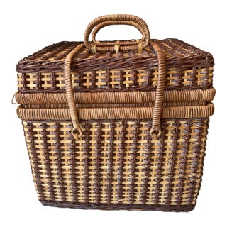 Vintage Wicker Picnic Basket For Sale