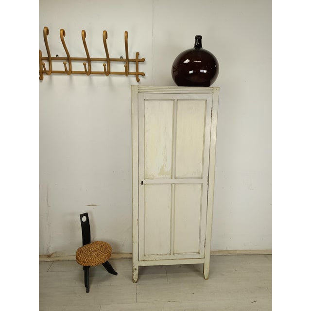Vintage Parisian Patinated Bonnetière, 1920s, in Worn conditions. Designed 1920 to 1949