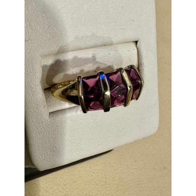 Affordable 6 Square Garnet Ring 14 Karat Yellow Gold Size 6.75 For Sale - Image 10 of 18