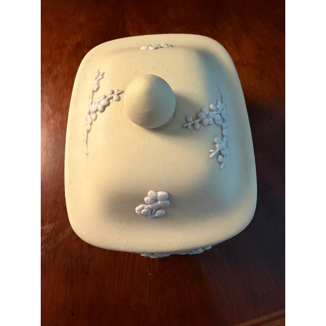 Ceramic 1980s Wedgwood Yellow Primrose Rectangular Lidded Box W/ White Relief Prunus Blossoms For Sale - Image 7 of 14