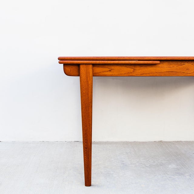 Hans Wegner Restored 1960s Danish Modern Teak Draw Leaf Dining Table After Hans Wegner For Sale - Image 4 of 13