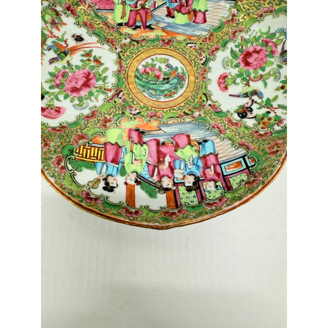 Chinese 19th Century, Chinese Rose Medallion Porcelain Shrimp Dish - Finely Detailed For Sale - Image 3 of 9