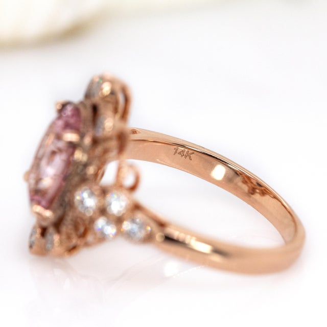 Metal 2.87cts Cor De Rosa Morganite W Earth Mined Diamonds Ring in Solid 14k Gold For Sale - Image 7 of 7