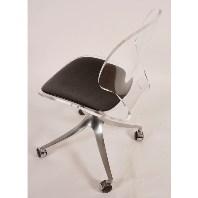 1970s Lucite and Aluminum Based Swivel Office Chair by Hill Manufacturing For Sale - Image 11 of 12