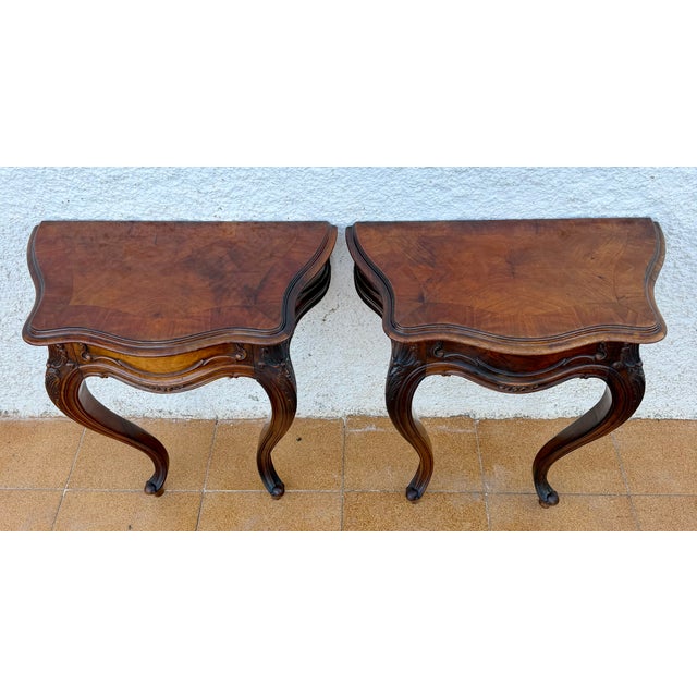 1930s Pair of French Louis XV Style Walnut Wall-Mounted Bedside Tables For Sale - Image 4 of 18