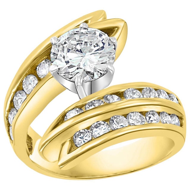 1.5 Carat Solitaire Round Shape 2.5 Total Diamond Engagement 14 Yellow Gold Ring For Sale - Image 15 of 18