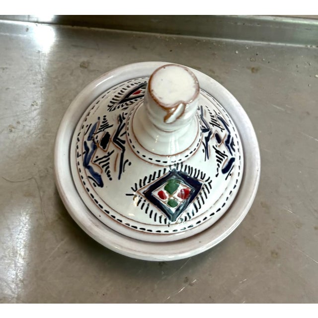 1970s White Mexican Pottery Small Cone Box For Sale - Image 5 of 5