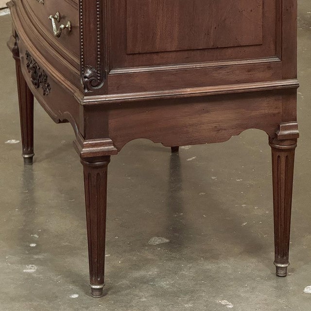 19th Century French Louis XVI Mahogany Onyx Top Commode For Sale - Image 13 of 18