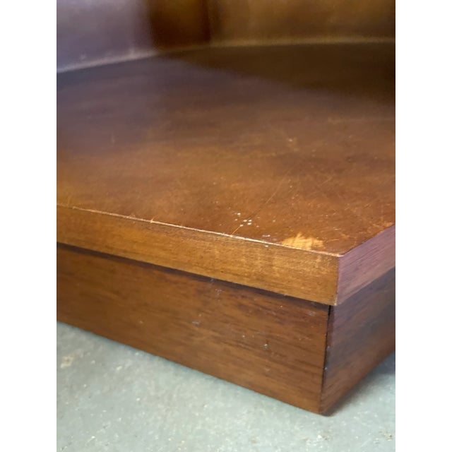 Lane Acclaim Round End Table With Hexagon Storage Base and Classic Dovetail Tabletop Detail For Sale - Image 12 of 13