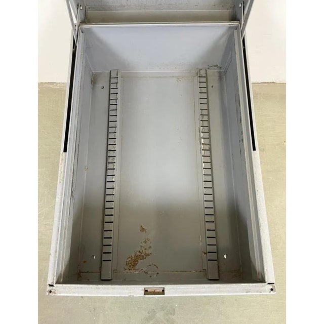 Metal Industrial Grey Trolley, 1960s For Sale - Image 7 of 13