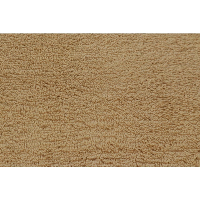 1960s Vintage Turkish Tulu Rug, Beige Field With Brown Border in Soft Pile - Rug & Kilim For Sale - Image 5 of 8