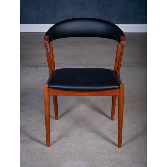 Johannes Andersen Modern Danish Teak Armchair by Johannes Andersen, 1960s For Sale - Image 4 of 11