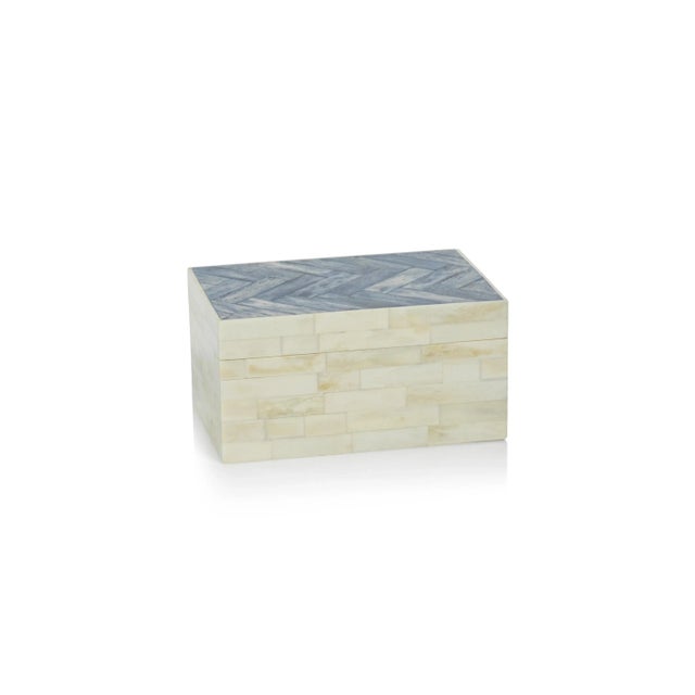 Mahar Bone Box with Blue Herringbone Pattern Lid, Small For Sale - Image 4 of 4