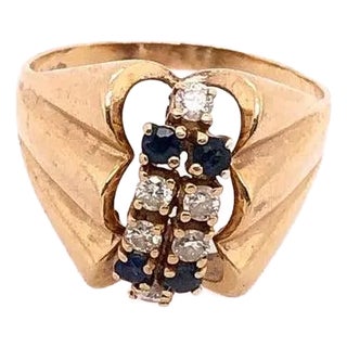 14 Karat Yellow Gold Contemporary Ring With Sapphire and Diamonds, Size 8 For Sale