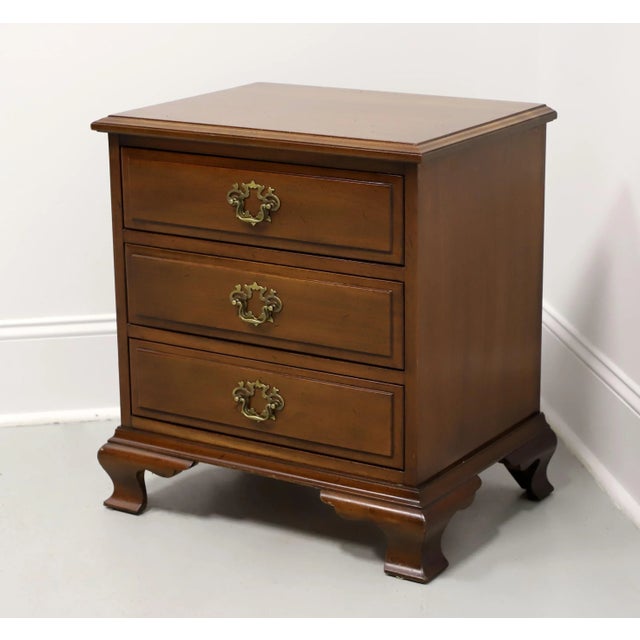 Chippendale Hickory Chair Mahogany Chippendale Nightstand Bedside Chest For Sale - Image 3 of 10