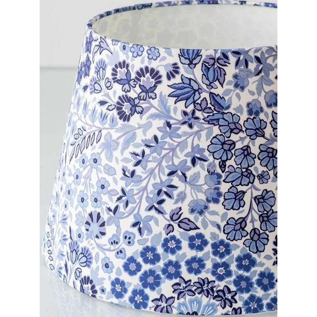 1970s Vintage Blue and White Ceramic Table Lamp with New Liberty London Lampshade For Sale - Image 5 of 12