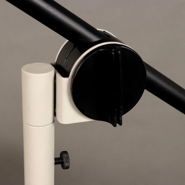 Metal Sintesi Morsetto Lamp attributed to Ernesto Gismondi for Artemide, 1970s-1980s For Sale - Image 7 of 10