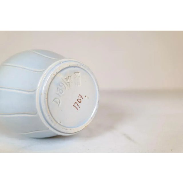 White Art Deco Ceramic Vase by Ewald Dahlskog for Bo Fajans, Sweden, 1937 For Sale - Image 8 of 9