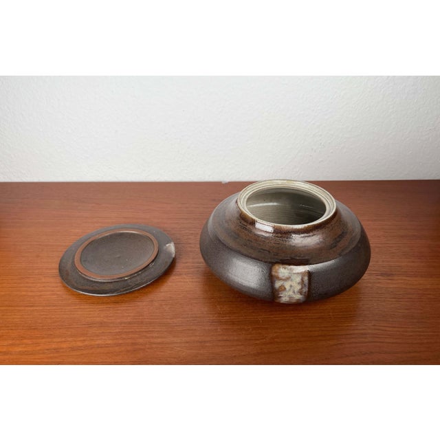Mid-Century Modern German Studio Pottery Jar with Lid from Kellner Keramik, 1978 For Sale - Image 4 of 18