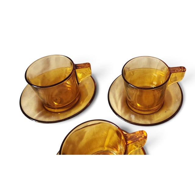 1960s Set 6 Mid Century Amber Glass Demitasse Cups Saucers ~ F&p Lavorazione a Mano For Sale - Image 5 of 7