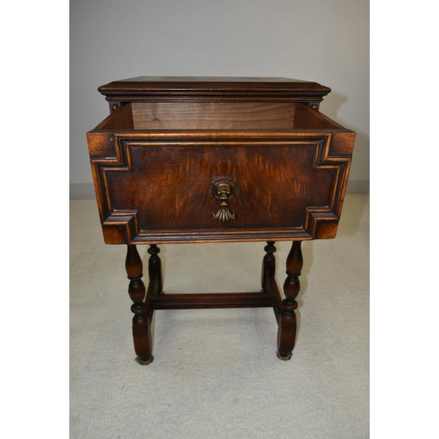 1920s Royal Furniture by Robert Irwin Four Drawer Chest One Drawer Nightstand Original Hardware Dovetail Joinery - Set of 2 For Sale - Image 4 of 12