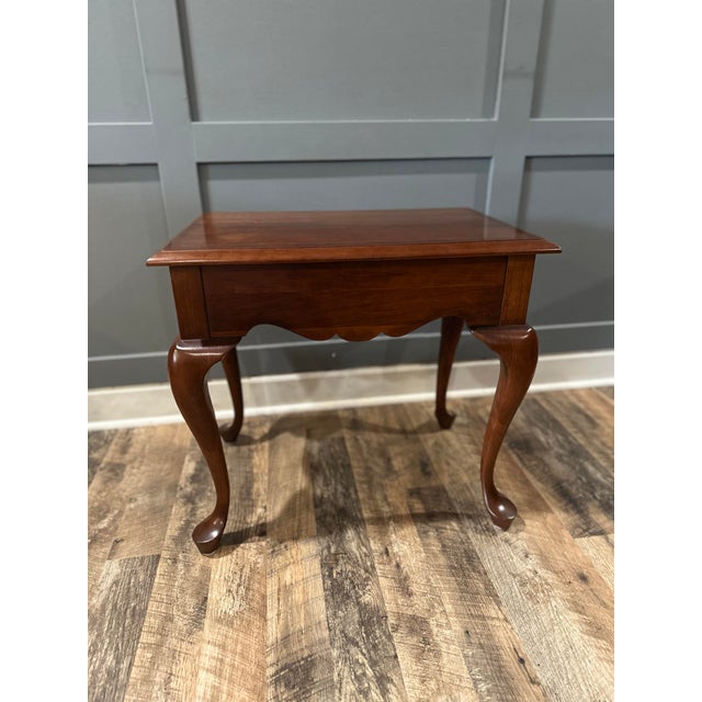 1980s Vintage Pennsylvania House Solid Wood Queen Anne End Table For Sale - Image 5 of 12