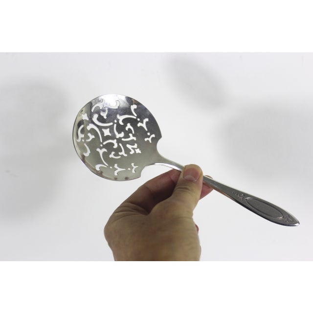 1917 Adam pattern by Oneida Community Plate vintage silver plated tomato server spoon. Beautiful, and useful size for...