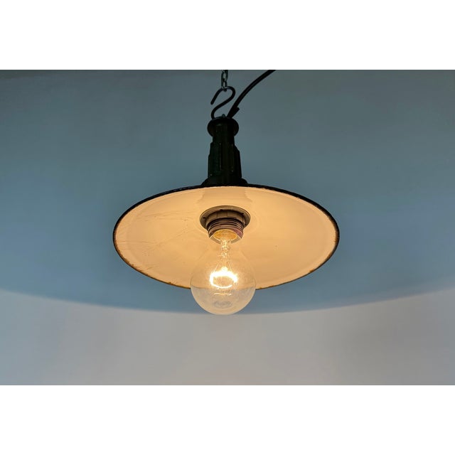 Industrial Green Enamel Military Pendant Lamp with Cast Aluminium Top, 1960s For Sale - Image 10 of 18