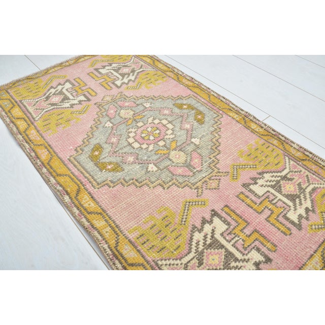 1960s Mid 20th Century Floral Handknotted Rug For Sale - Image 5 of 5