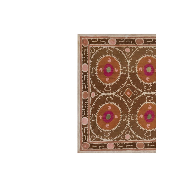 Brown Suzani – Pink Orange Floral Pattern – Uzbek Boho Bedspread 7'5'' X 11'5'' For Sale - Image 4 of 15