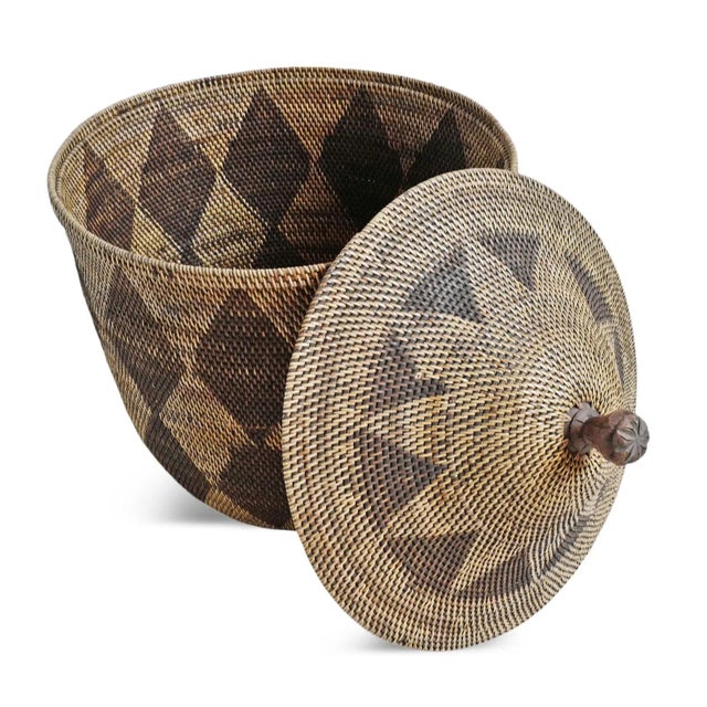 2020s Diamond Tea Stained Basket W/Lid For Sale - Image 5 of 9