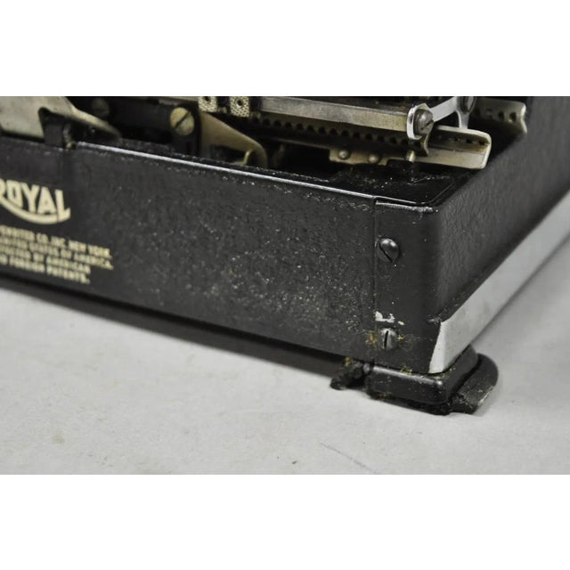 Vintage Royal De Luxe Deluxe Touch Control Manual Typewriter With Carrying Case For Sale - Image 9 of 15