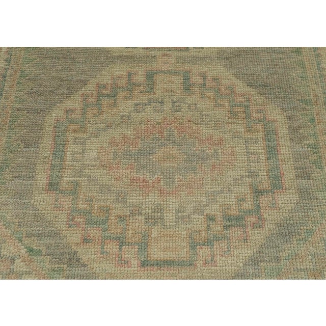 Turkish Oushak Rug 2'10" x 7'6" #20263 For Sale - Image 4 of 8